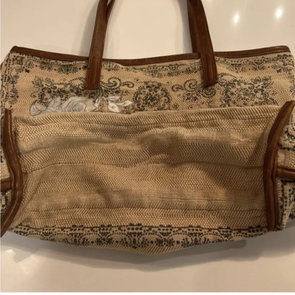 FREE PEOPLE Floral Embroidered Boho shoulder Bag|  Oversized |Beige |Vegan Trim - Picture 10 of 13